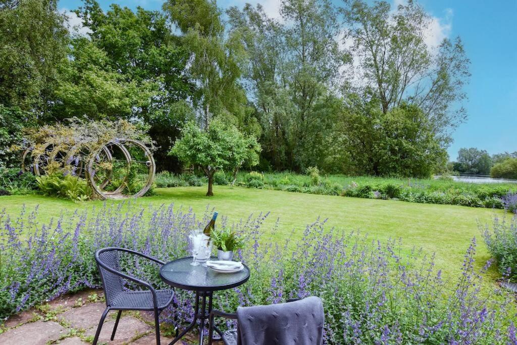 The Hideaway @ Flagham Cottage. Malmesbury Exterior foto